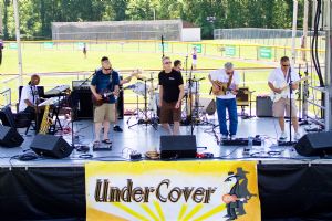 Under Cover Band